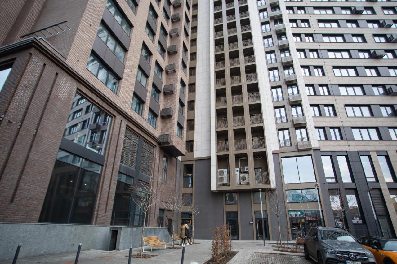 Petrovdom 13-141 In Rc New York Concept House With Bathroom Kyiv Exterior photo