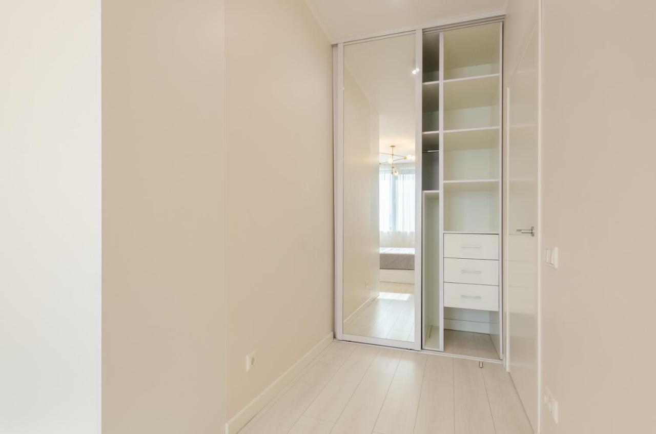 Petrovdom 13-141 In Rc New York Concept House With Bathroom Kyiv Exterior photo