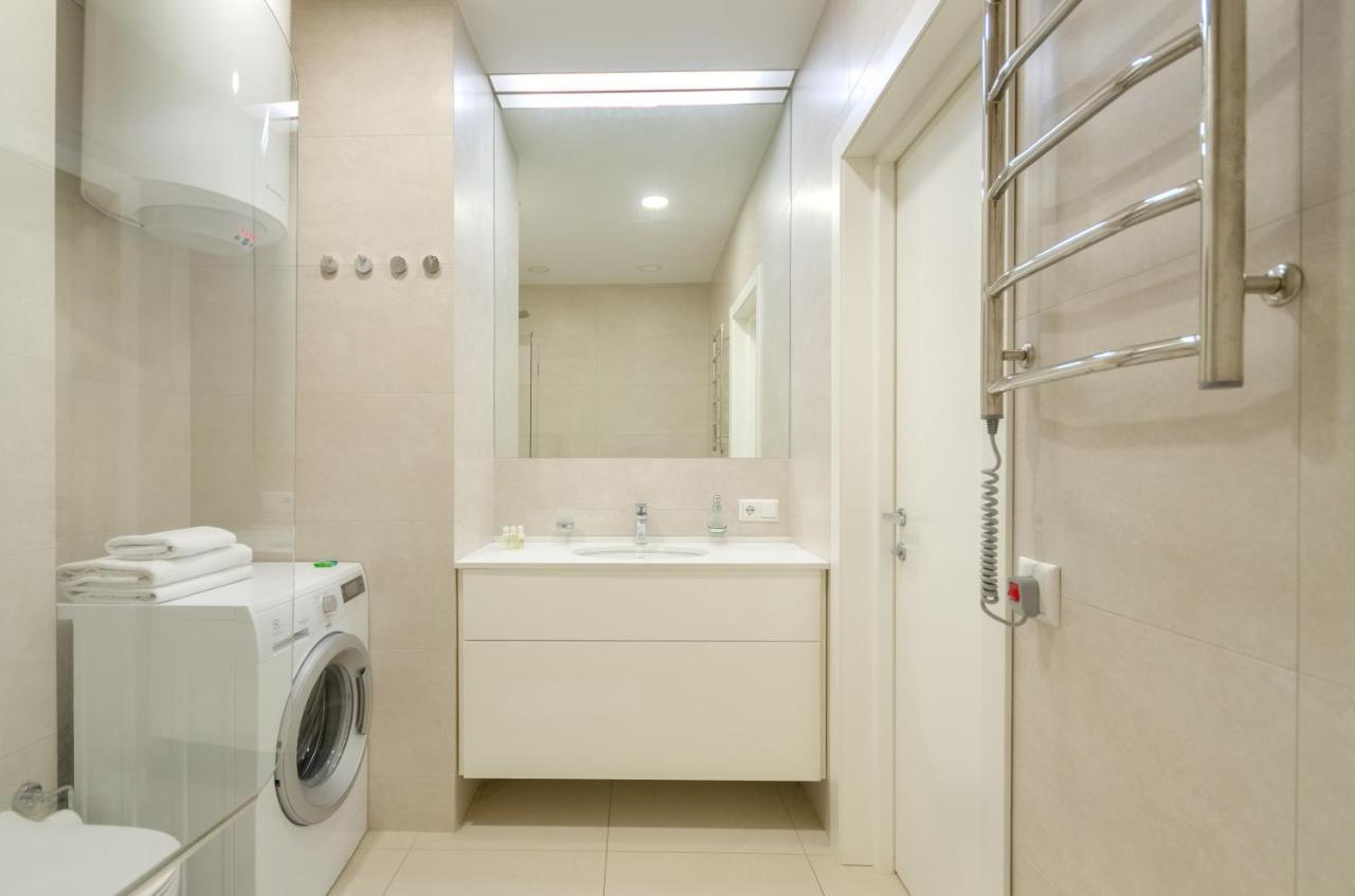 Petrovdom 13-141 In Rc New York Concept House With Bathroom Kyiv Exterior photo
